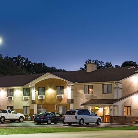 Super 8 By Wyndham Ripley Otel Dış mekan fotoğraf